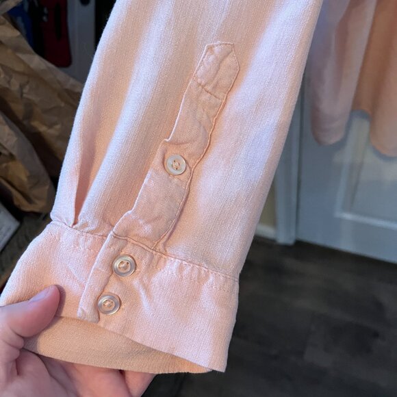 Torrid Women's Shirt Plus Size Button Down Long Sleeve Pink Size 6 - Picture 3 of 5